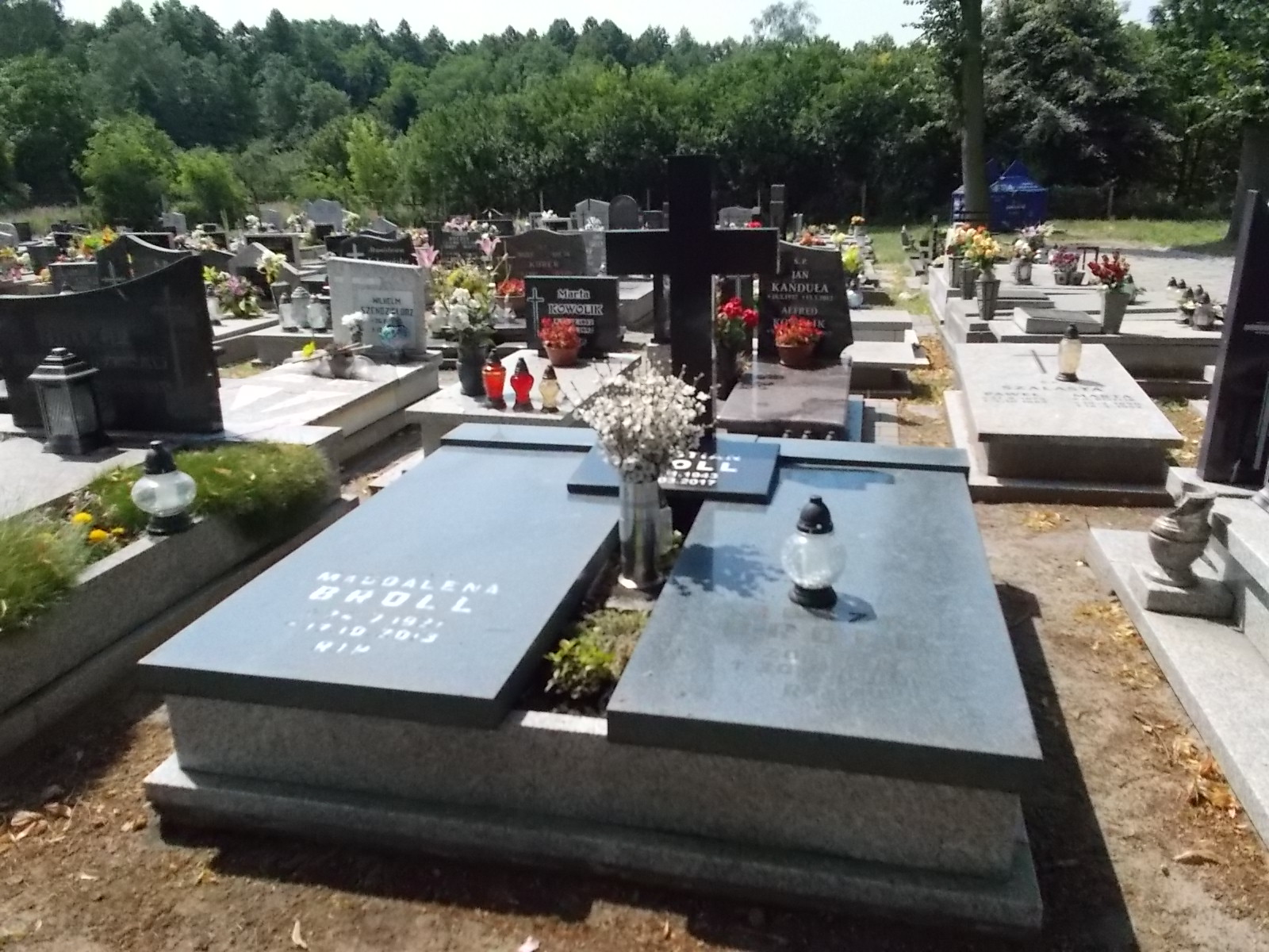 Magdalena Broll 1921 Zabrze Pawłów - Grobonet - Wyszukiwarka osób pochowanych