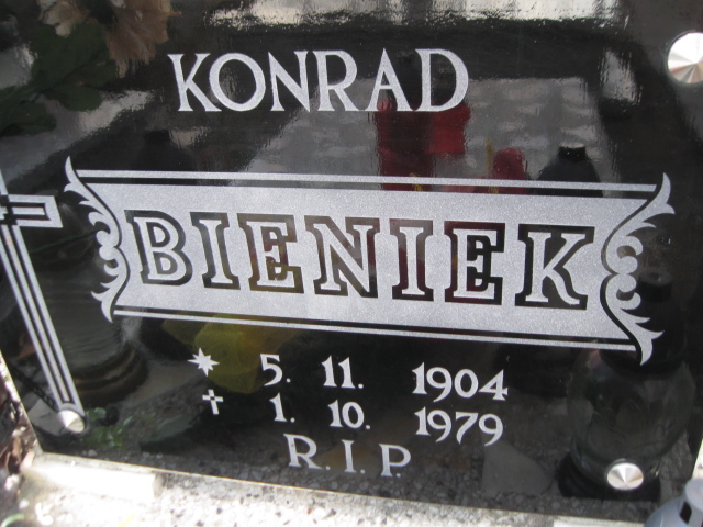 Konrad Bieniek 1904 Zabrze Pawłów - Grobonet - Wyszukiwarka osób pochowanych